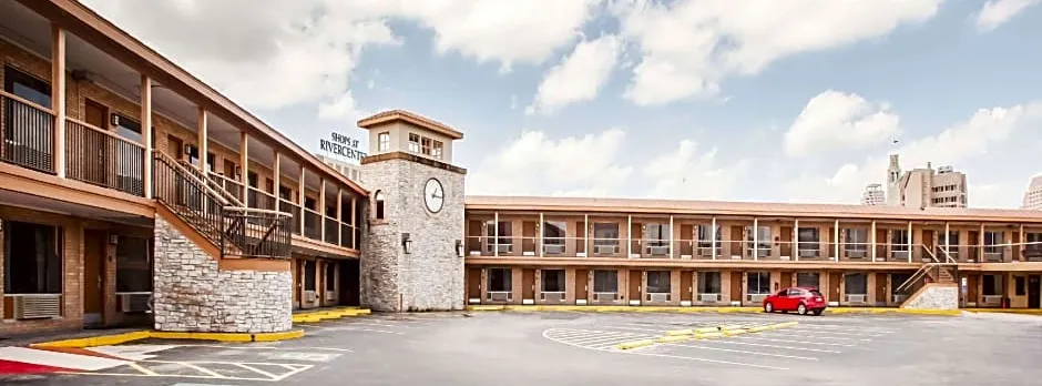 Days Inn by Wyndham San Antonio Alamo/Riverwalk