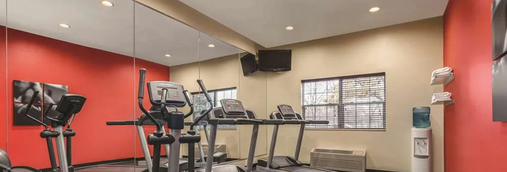 Country Inn & Suites by Radisson, Dakota Dunes, SD