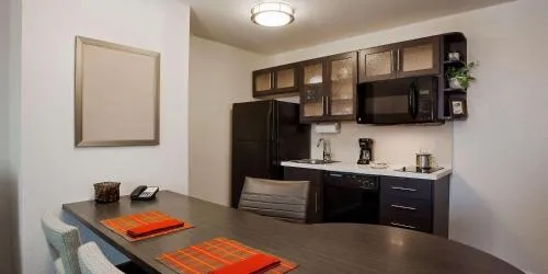 Sonesta Simply Suites Chicago Libertyville