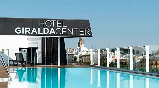 Hotel Giralda Center