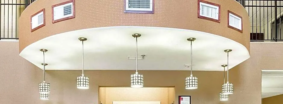 Comfort Suites Topeka Northwest