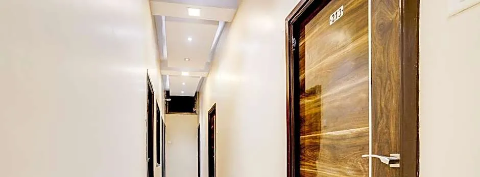 Hotel Airport Metro Near Chhatrapati Shivaji International Airport