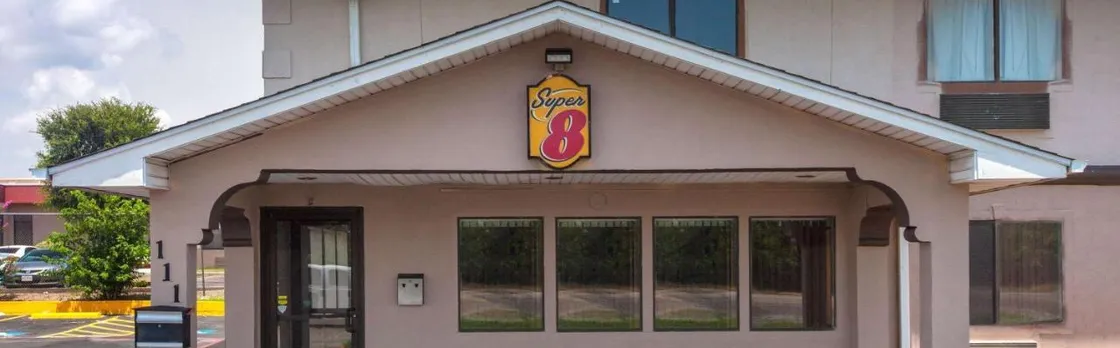 Super 8 by Wyndham Sherman