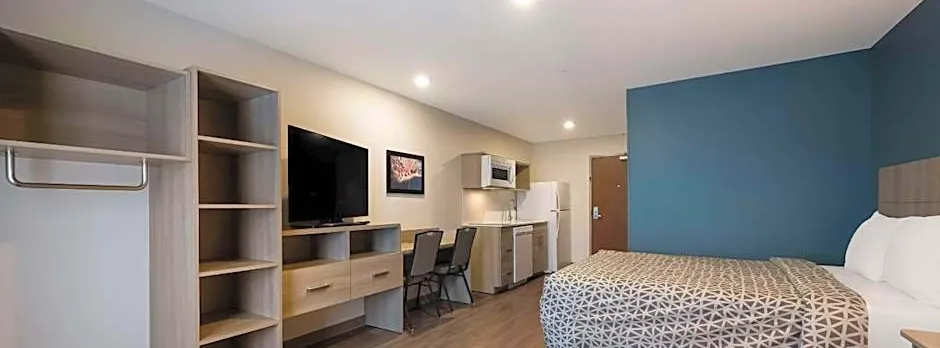 WoodSpring Suites Wixom - Novi