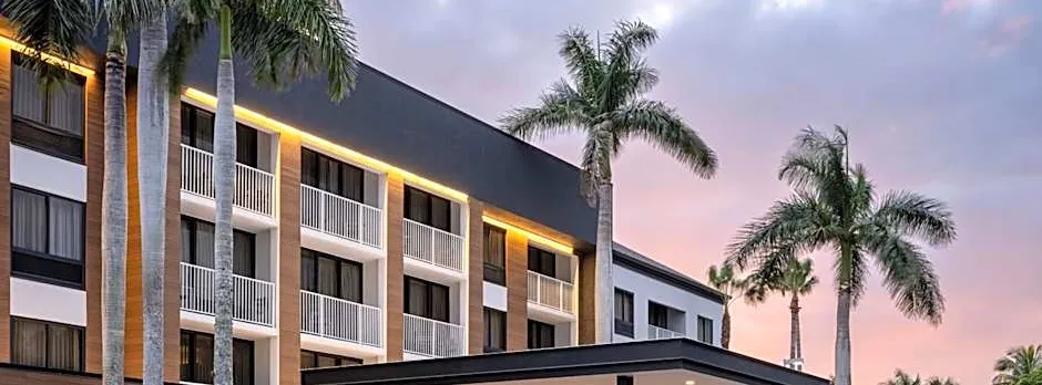 Courtyard by Marriott Naples