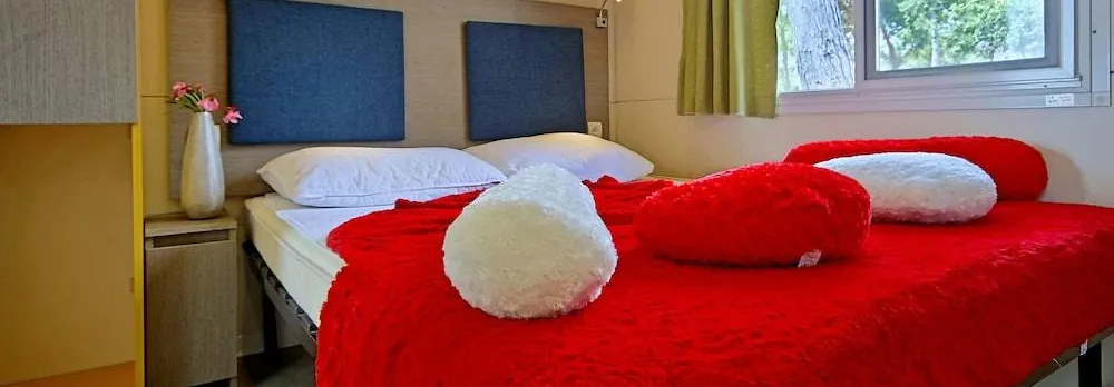 Camping Adria Mobile Homes in Brioni