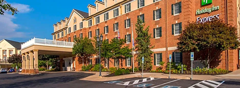 Holiday Inn Express State College at Williamsburg Square By IHG