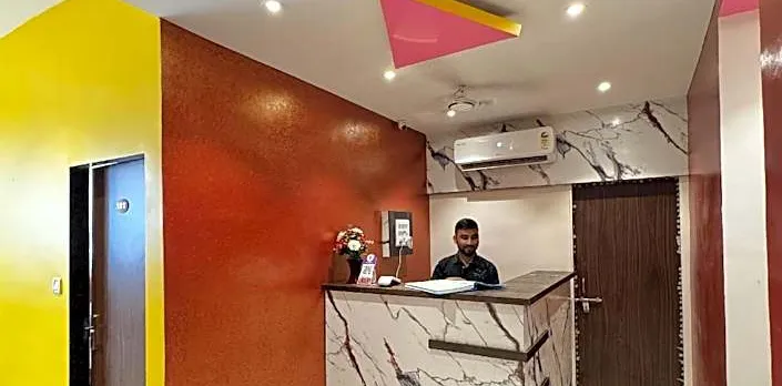 Hotel Rishi Palace