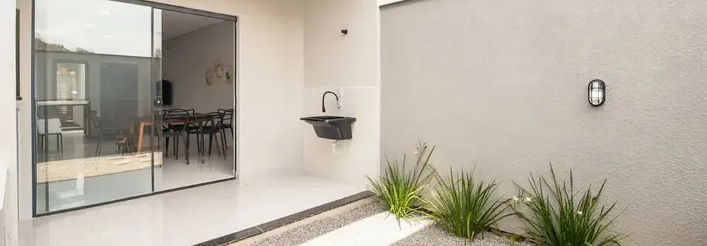 House w/ BBQ and Jacuzzi Adr0002