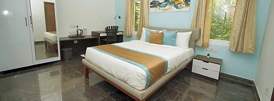 Bay Breeze Suites