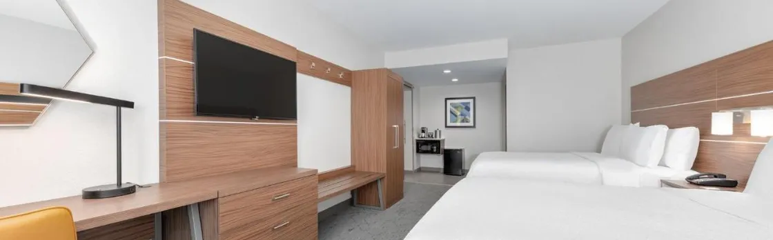 Holiday Inn Express & Suites Moore