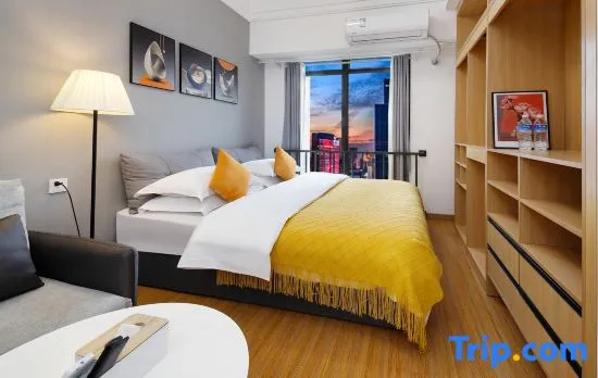 Jiaman Apartment (Chengdu Panda Base Branch)