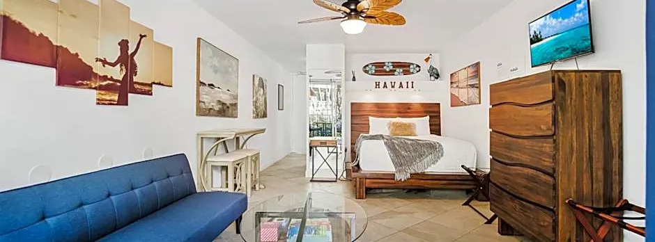 Kona Islander Inn - Prime Downtown Location with Hot Tub, Pool & Beach