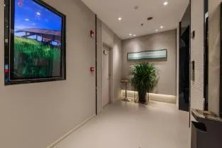 Home Inn Style Shenzhen Bao'an Lingzhi Metro Station