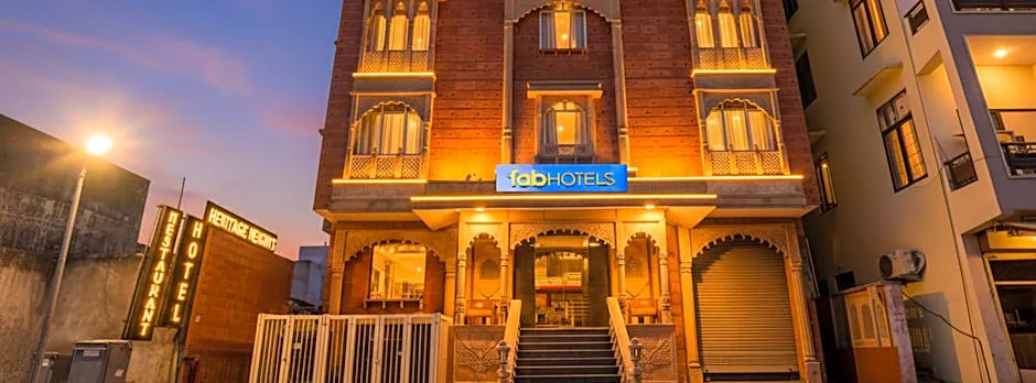 FabHotel Tipsyy Inn Suites