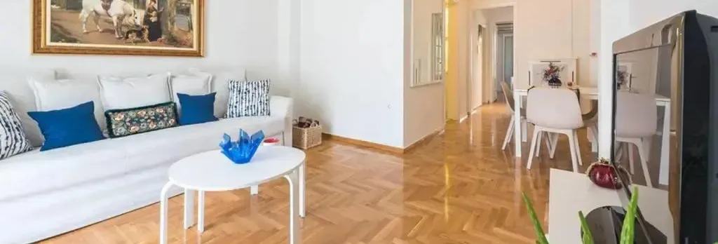 NEW! Bright & Remodeled 1Bed apt 2min Walk to Acropolis