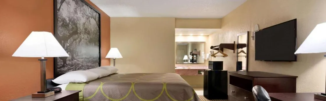 Super 8 by Wyndham Ruston