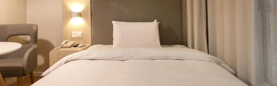 Hanting Hotel Wuhan Zhongshan Park Metro Station