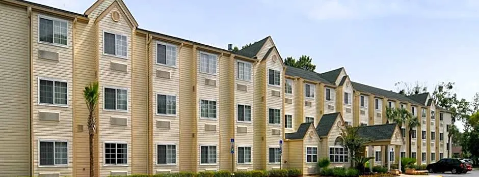 Hometown Inn & Suites Jacksonville Butler Blvd./Southpoint