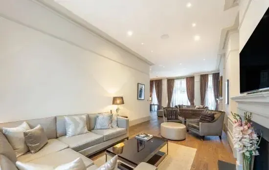 Royal Mayfair Villa