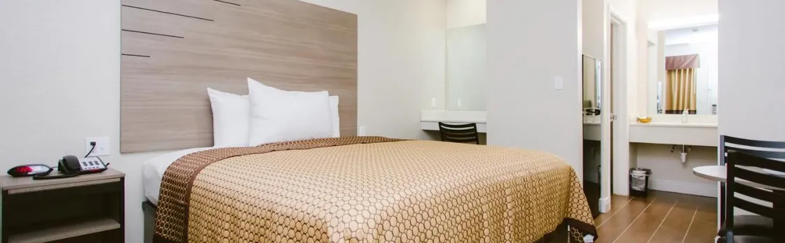 Scottish Inns & Suites Baytown Hwy 330