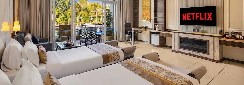 Mountain Creek 7BHK Villa by ELIVAAS
