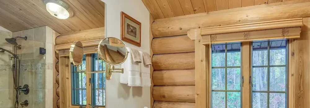 Along Big Wood River: Hailey Family Cabin w/ Yard