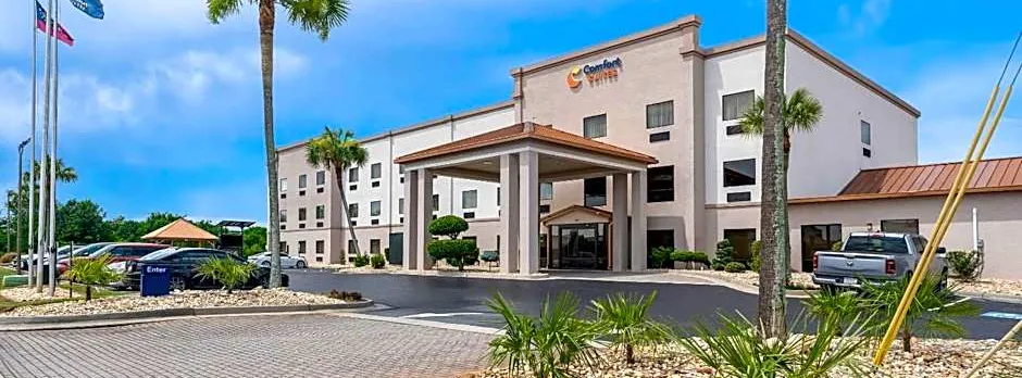 Comfort Suites near Robins Air Force Base
