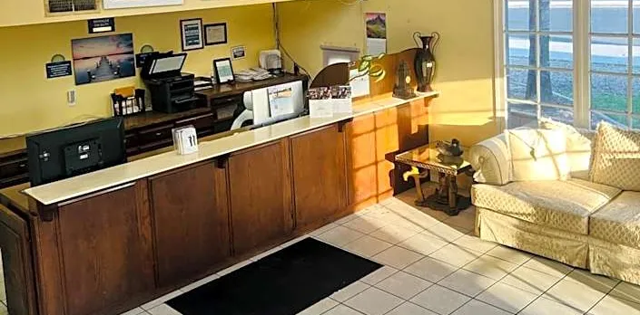 Days Inn by Wyndham Hemet