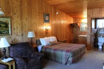 Irelands Rustic Lodges