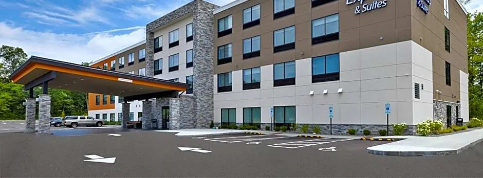 Holiday Inn Express & Suites Painesville - Concord By IHG