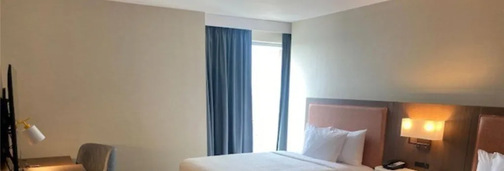 La Quinta Inn & Suites By Wyndham Queens NYC/JFK AirTrain
