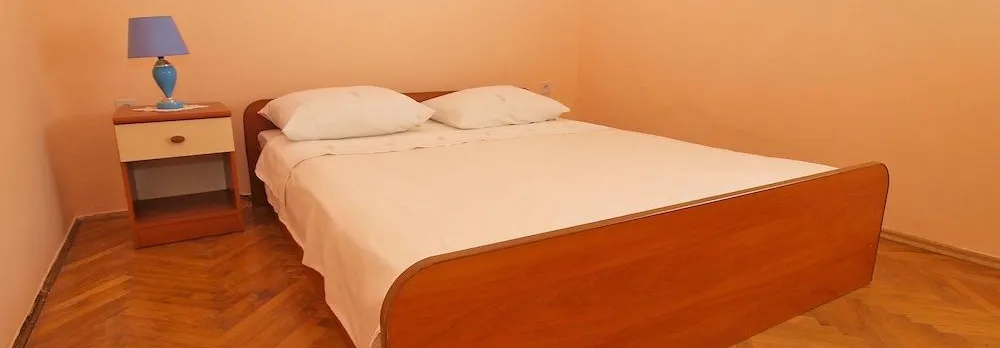 Apartment 1157