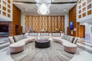 Palace Hotels (Chongqing Nanbin Road Holy Land Hot Spring Branch) 朗丽兹酒店（重庆南滨路圣地温泉店）