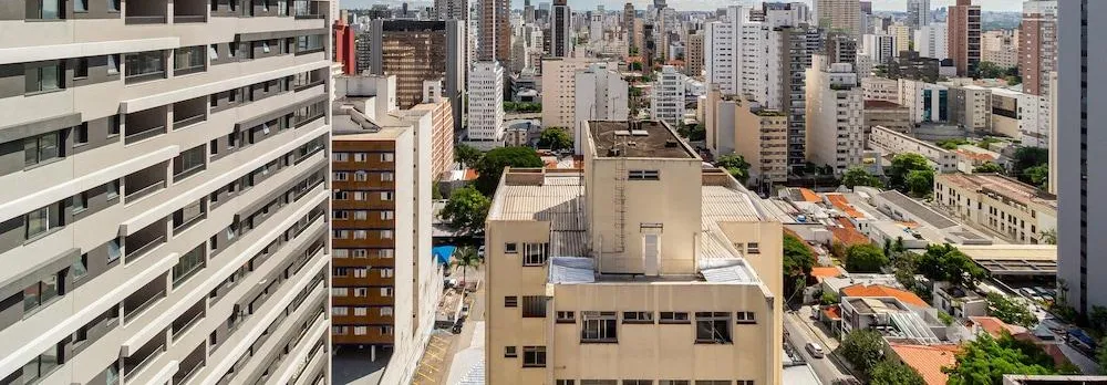 House of Charlie Pinheiros - Soft Opening