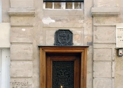 Holidaysinparis - Bourg Tibourg II