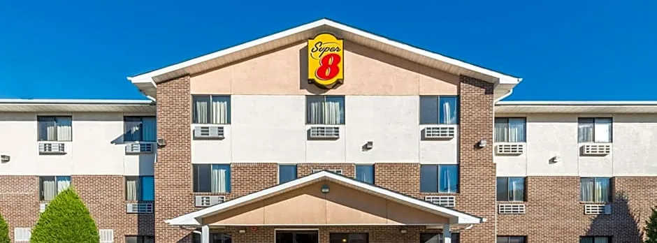 Super 8 by Wyndham Front Royal Near Shenandoah National Park
