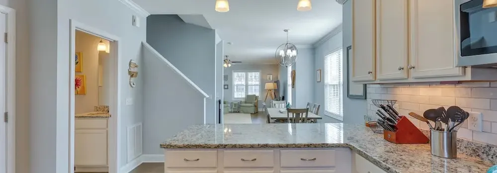 Townhome w/ 2 Decks: Walk to Ocean!