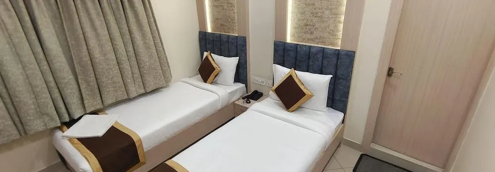 The Panash Hotel & Banquets