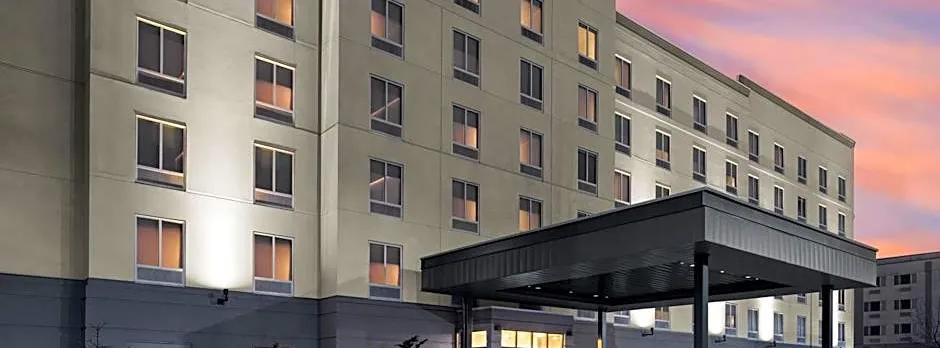 Courtyard by Marriott Seattle SeaTac Airport