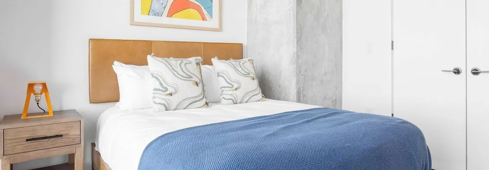Sleeps 16 Brand New Austin High Rise w/ Rooftop Pool, Gym, Yoga Studio & More!