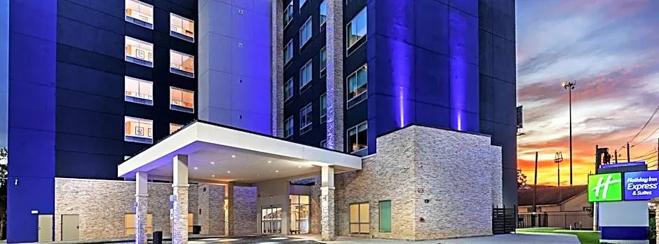 Holiday Inn Express & Suites Houston Downtown North By IHG