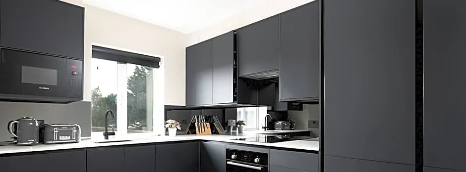 Skyvillion -4bed Cozy Cockfosters Apt Mins To Tube