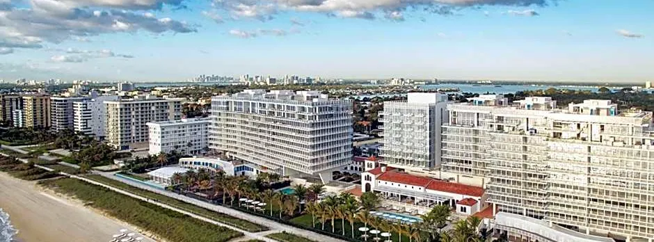 Four Seasons Hotel at The Surf Club
