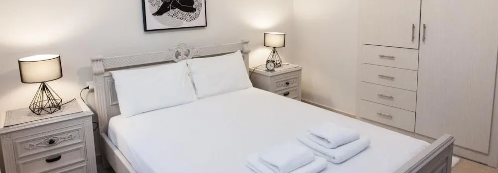 Beautiful 2 Bedrooms Apt at Filothei