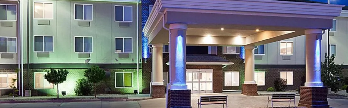 Holiday Inn Express & Suites Dickinson