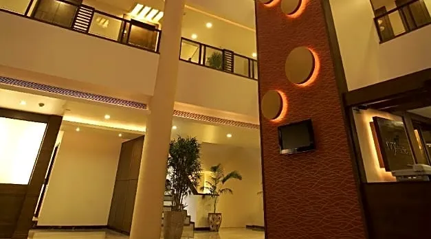 Ivy Studios Hotel Near Pune Airport