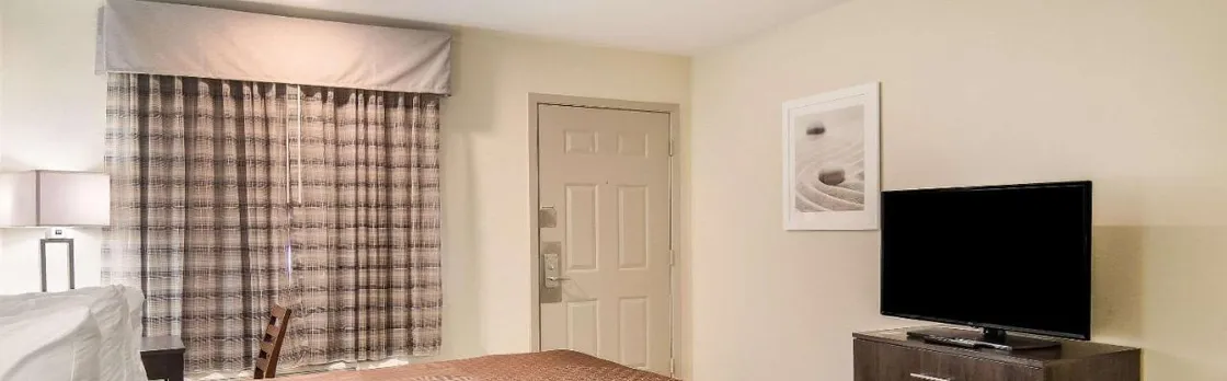 Quality Inn & Suites Dallas-Cityplace