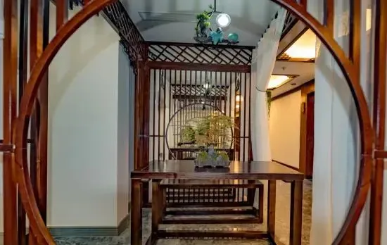 Aixinchao Theme New Chinese Hotel(Chunxi road store）