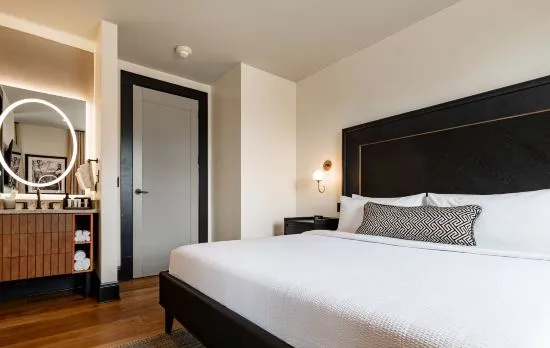 4BR Exclusive Downtown Group Penthouse | The Mayfair
